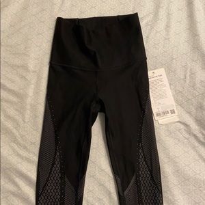 Lululemon Mapped Out HR Tight 28” *BRAND NEW*